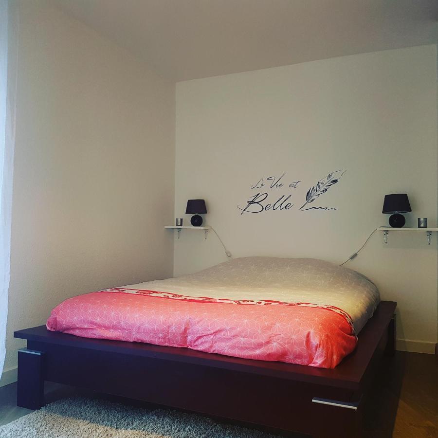 Gite Chez Lili ออสไตม์ ภายนอก รูปภาพ